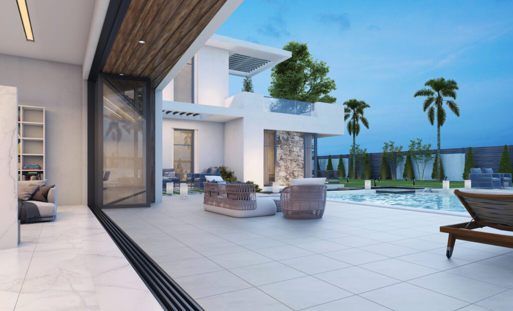 جلسات خارجية ومساحات مفتوحة مثالية للحياة العائلية الراقية.